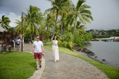 Frédéric Gilbert (Directeur du Comité Miss France) et Hinaupoko Devez (Miss France 2026) . Photo prise par © Bertrand NOEL/SIPA.